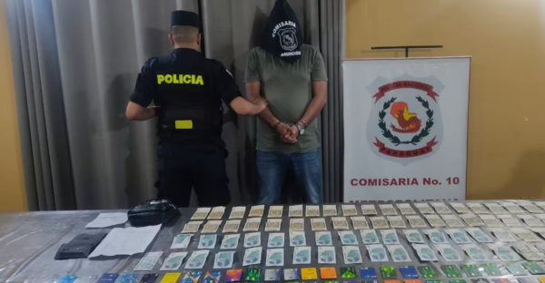 Detienen a un hombre e incautan dinero en efectivo y tarjetas de diferentes bancos - ADN Digital
