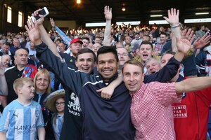 Versus / El Dundee de Escocia rindió un emotivo homenaje a "Tyson" Caballero