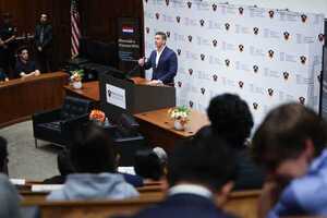 Peña meets with university students and the Paraguayan community in New Jersey - .::Agencia IP::.