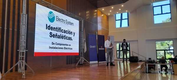 Éxito Rotundo en el Foro de Innovación y Soluciones Eléctricas