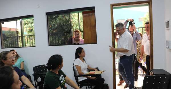 Diario HOY | De 12.000 docentes, 6.000 reprobaron y el MEC no los tendrá en cuenta