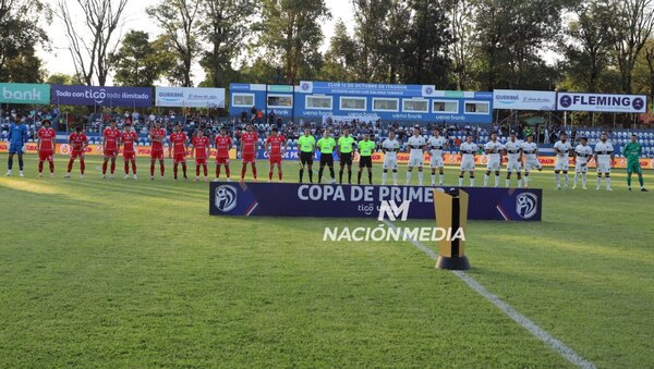 Versus / En Olimpia-General Caballero también se protestó contra el reglamento sub 23 en el ascenso