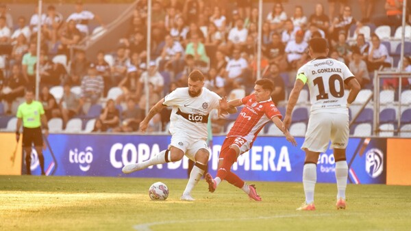 Olimpia vuelve a frenarse