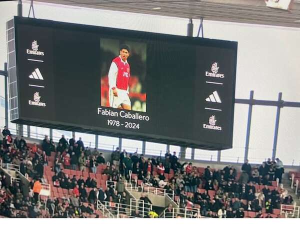 Arsenal rinde homenaje a Tyson Caballero - Fútbol Internacional - ABC Color