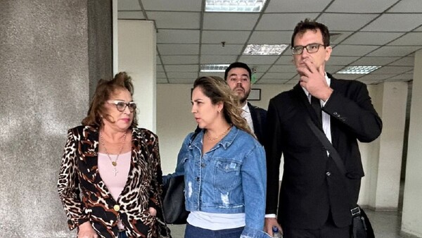 Once recursos traban el caso de la esposa, hijo y nuera de RGD