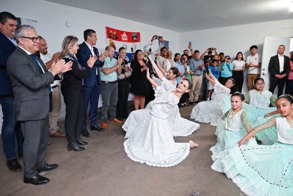 Presidente Peña se reunió con la colectividad paraguaya en New Jersey