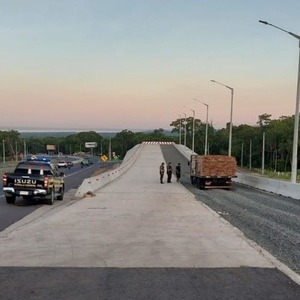 El MOPC instruye sobre el uso correcto de la rampa de frenado en la Ruta PY02 - ADN Digital