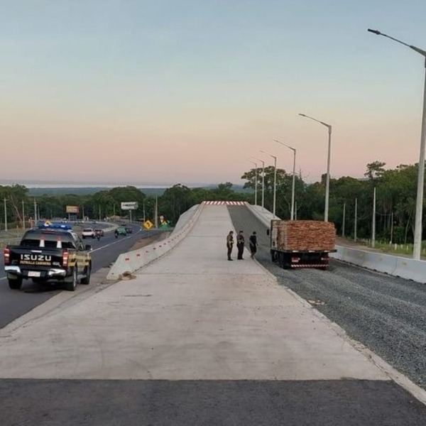 El MOPC instruye sobre el uso correcto de la rampa de frenado en la Ruta PY02 - ADN Digital
