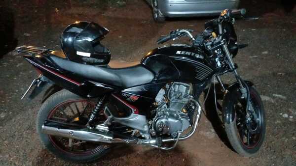 Robo en bodega del Km 11 Acaray termina en persecución y abandono de motocicleta - La Clave