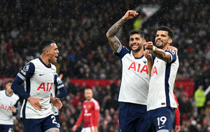 Versus / El Manchester United se hunde en casa con ante el Tottenham