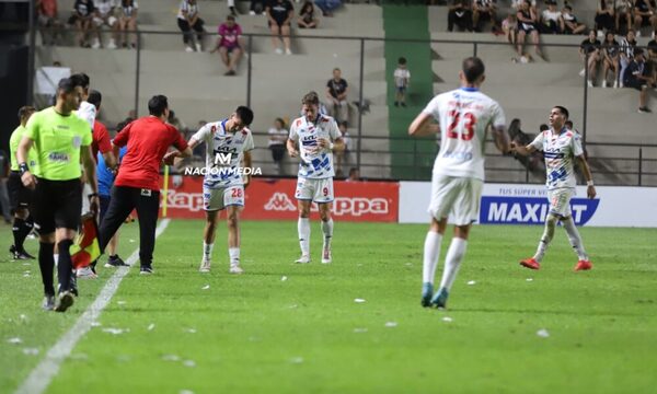 Nacional le ganó a Libertad y ya le pisa los talones a Olimpia
