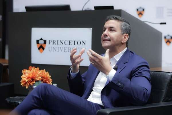 Presidente cuestionó la ley anti-ONG pero no propuso las modificaciones - Política - ABC Color