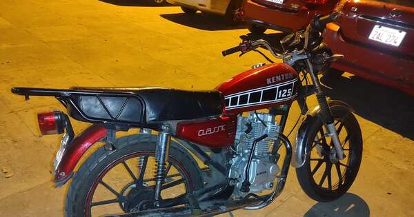 Diario HOY | Detienen a joven ebrio que realizaba “Willy” con su moto
