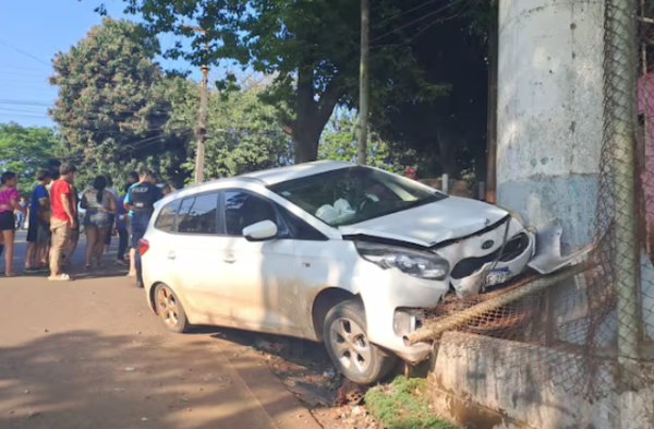 Conductor huye tras atropellar a dos niños en Hernandarias