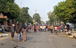 Indígenas bloquean nuevamente la avenida Artigas