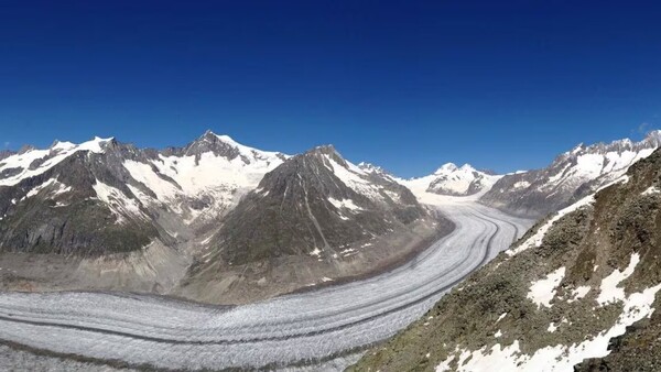 Suiza e Italia acuerdan redefinir su frontera en los Alpes por deshielo de los glaciares