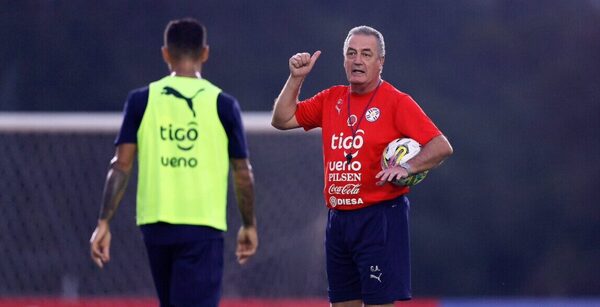 Versus / Los tres jugadores que ya no fueron llamados por Alfaro