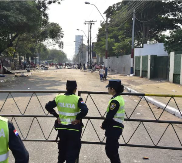 Avenida Artigas, bloqueada por manifestación de indígenas