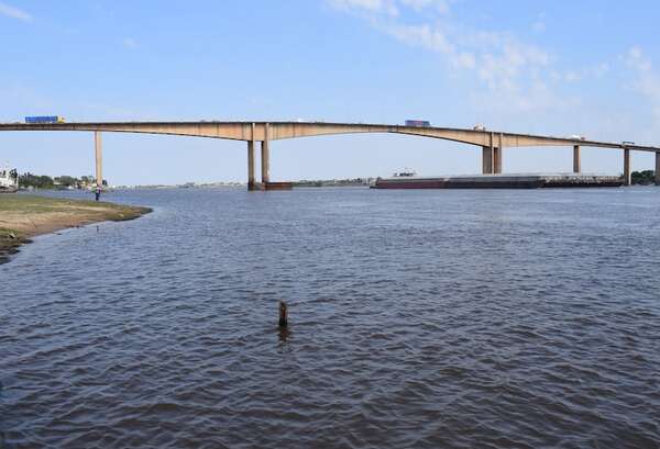 Bajante del río Paraguay: remueven puntas de roca aguas arriba de puente Remanso - Economía - ABC Color