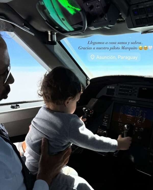 Nadia Ferreira, Marc Anthony y su hijo ya disfrutan del cálido clima de Paraguay - Gente - ABC Color