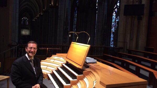 Organista del Vaticano da un gran concierto por primera vez en Sudamérica - Portal Digital Cáritas Universidad Católica