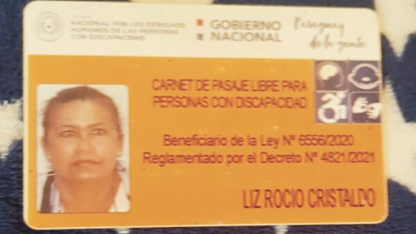 Chofer la trató de sinvergüenza por tener carnet de discapacidad