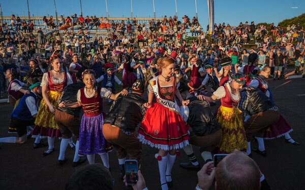Gran éxito en la Fiesta Nacional de las Colectividades en Hohenau - .::Agencia IP::.
