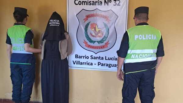 Mujer intentó meter drogas entre su rodete
