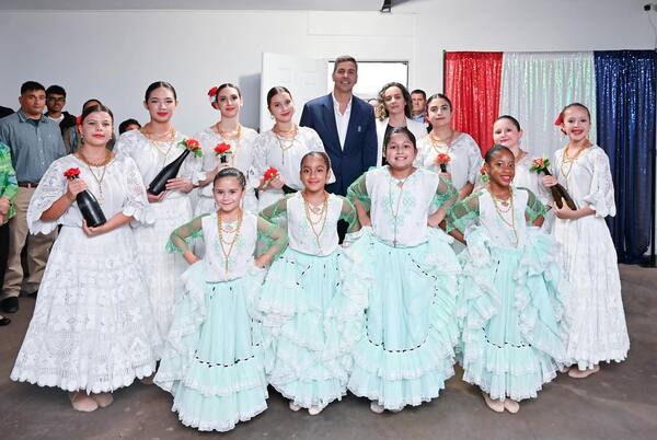 Santiago Peña destaca la 12ª edición de la Fiesta Nacional de las Colectividades - ADN Digital
