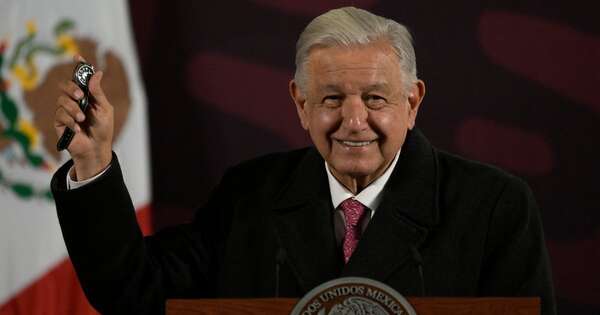 La Nación / “Me voy muy contento”: López Obrador se despidió de la presidencia