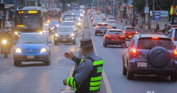 La Nación / Ruta PY02 fue la más transitada durante el feriado, según la Patrulla Caminera