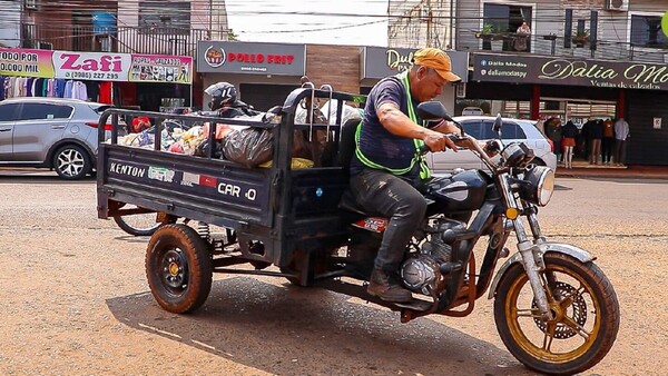 Motocarros disparan la cantidad de minivertederos en Presidente Franco