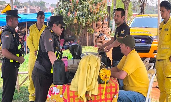 Patrulla Caminera ordena a Bomberos Voluntarios despejar ruta y cortar colecta anual en Minga Guazú – Diario TNPRESS