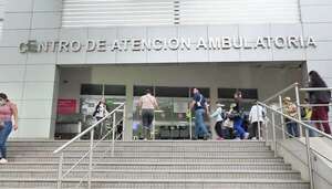 Largas esperas y pocos funcionarios en el Centro de Atención Ambulatoria de IPS - Nacionales - ABC Color