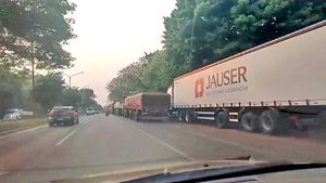 Camioneros, varados sobre la Ruta PY02, buscan mediación de Junta Departamental - La Clave