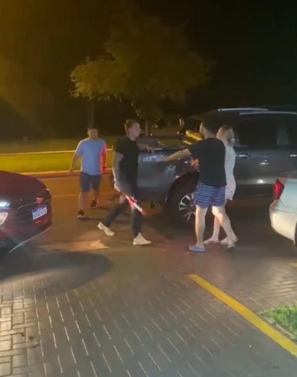 Hohenau: hombre violento casi mata a su expareja - trece