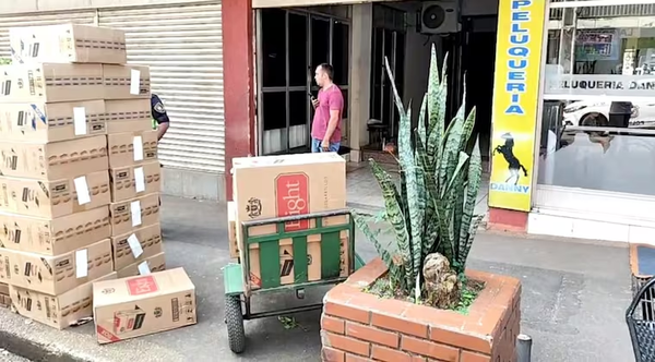 Falsos policías secuestran y roban a comerciantes en CDE - Noticiero Paraguay