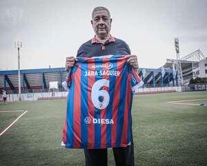Carlos Jara Saguier: “Es más difícil ganarle a once amigos que a once estrellas”  - Cerro Porteño - ABC Color