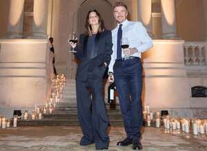 Victoria Beckham presentó su colección en París y David Beckham estuvo en primerísima fila - Gente - ABC Color