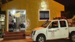 Camioneta impacta contra motocarro con una familia - SNT