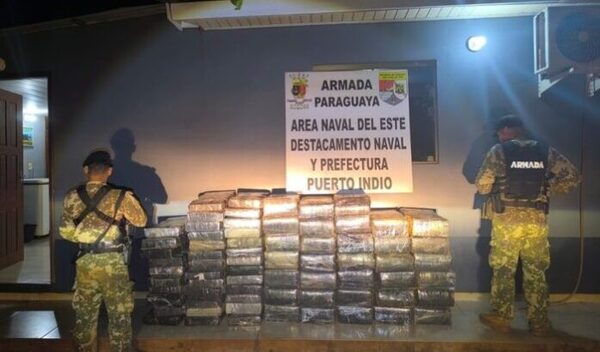 Incautan 1,7 toneladas de marihuana valuadas en más de USD 250.000, a orillas del lago Itaipu