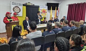 Españoles capacitan a bomberos en Mallorquín
