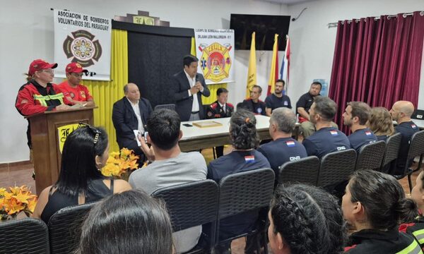Españoles capacitan a bomberos en Mallorquín
