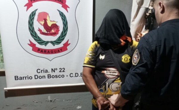 Motociclista ebrio aprehendido tras casi arrollar a un agente policial