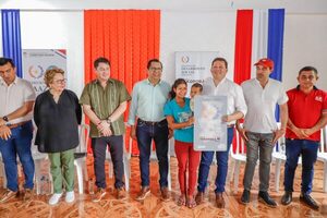 MDS entregó tarjetas de débito a 348 familias incorporadas a Tekoporã en Caazapá - .::Agencia IP::.