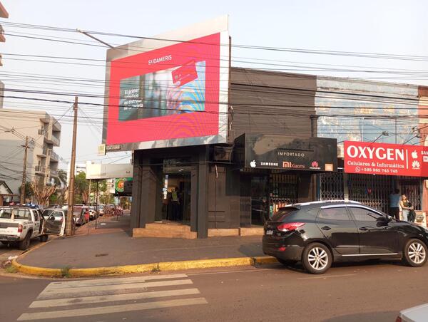 Hurtan más de 20 celulares de un local en el microcentro de Encarnación