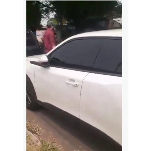 Logran recuperar camioneta robada de un Shopping - trece