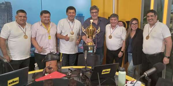 San Pablo Truco Club, filial Villa Florida, campeón del Gran Slam de truco - Polideportivo - ABC Color