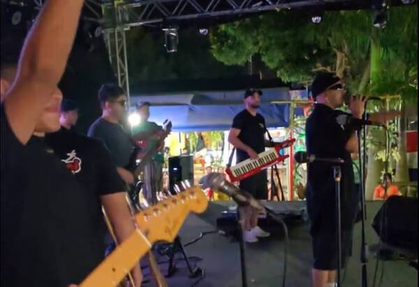 Por insólito motivo, cayó vocalista de famoso grupo cumbiero: tenía "plantitas" y "polvito"