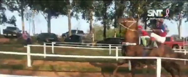 Adolescentes utilizados en carreras de caballos - SNT